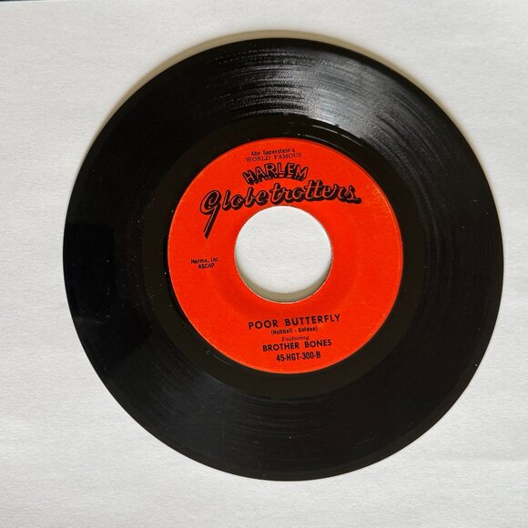 Harlem Globetrotters Sweet Georgia Brown/ Poor Butterfly Vinyl 45 RPM - Picture 2 of 4